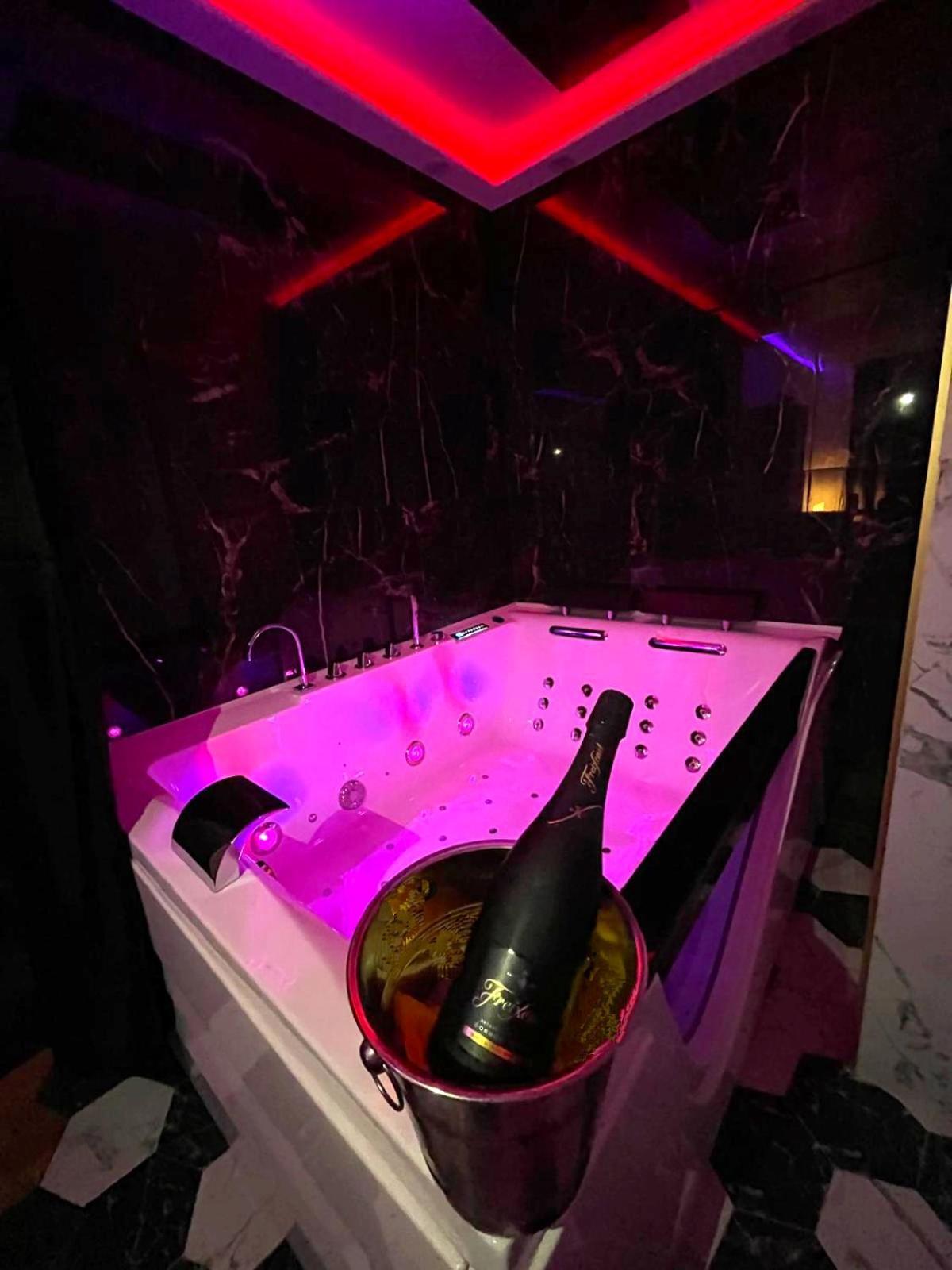 Proche Paris-orly Entier Et Son Jacuzzi Apartment *